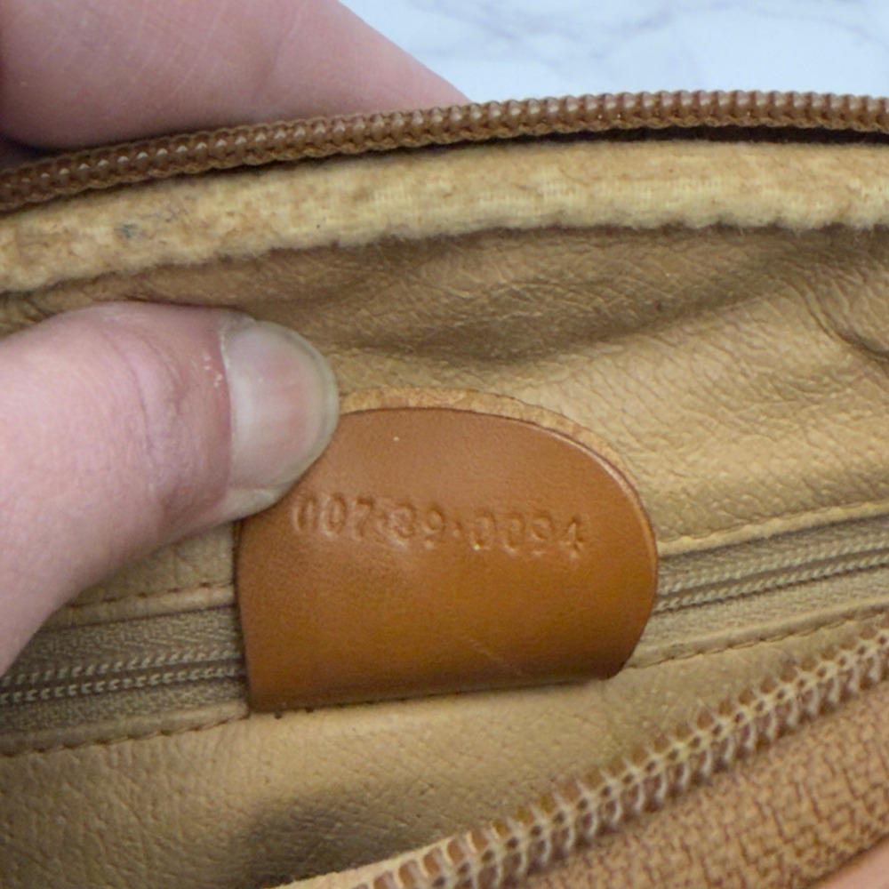Vintage Gucci 007-89-0094‎ Monogram Crossbody Bag – Brown & Tan Leather Trim - Picture 3 of 16